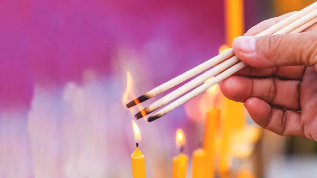 how to light incense