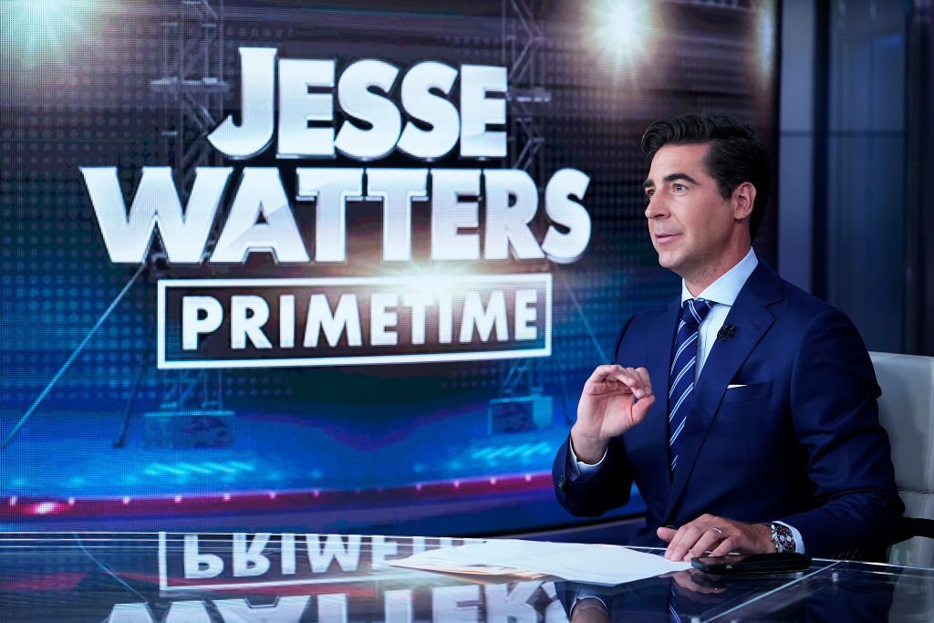 How Tall is Jesse Watters