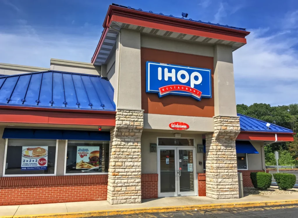 Does IHOP Take Apple Pay? (Updated 2022)