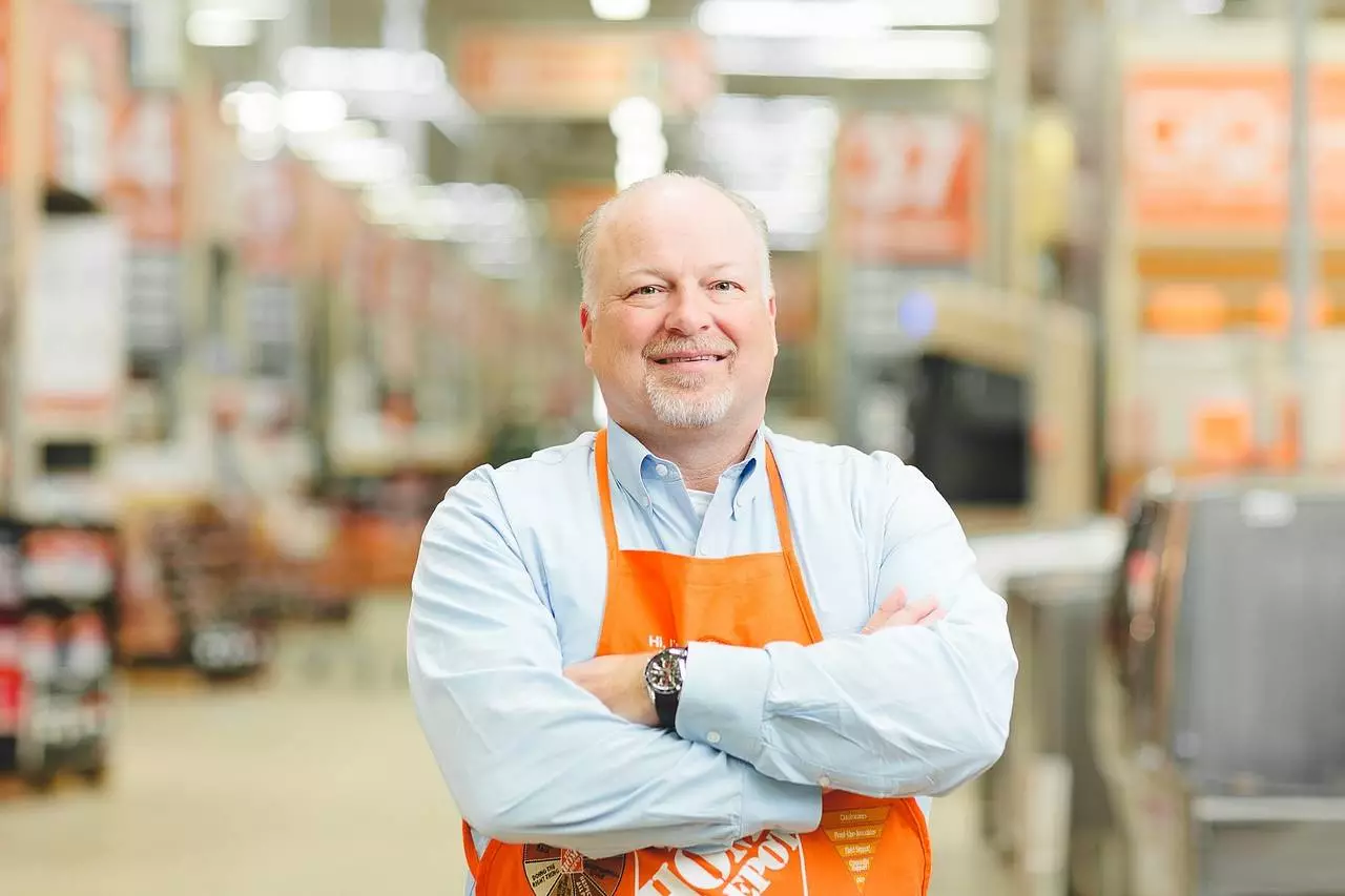 Does Home Depot pay more for night shift?