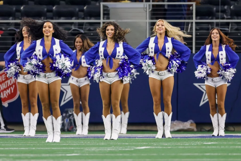 How Much do Dallas Cowboy Cheerleaders Make?