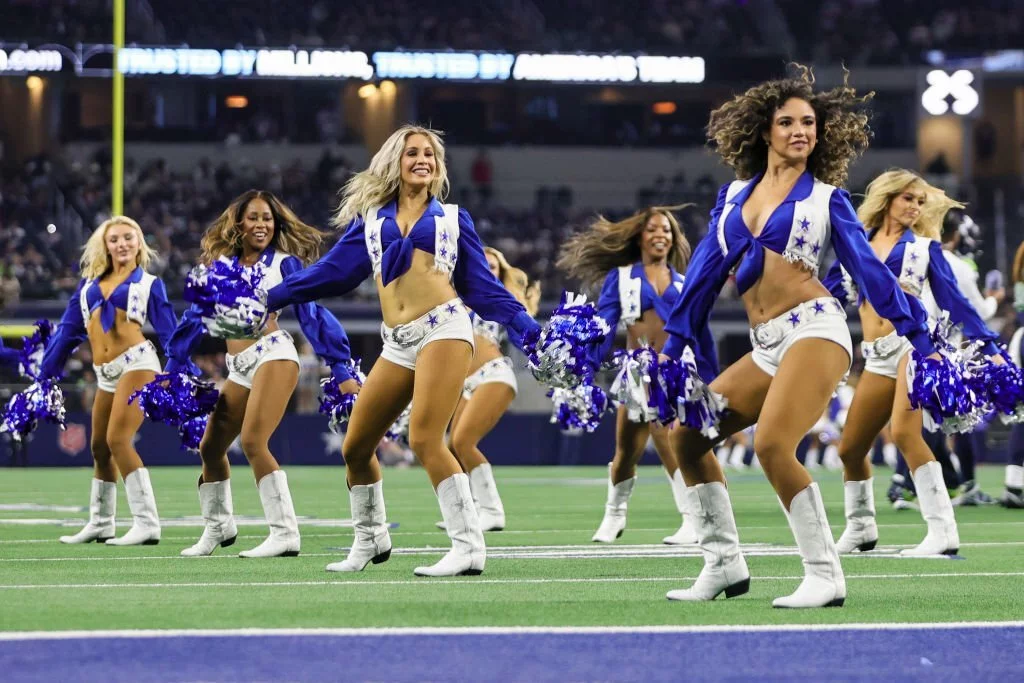 How Much do Dallas Cowboy Cheerleaders Earn?