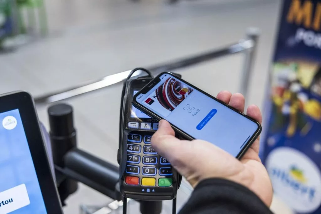 What Grocery Stores Take Apple Pay and how to use it