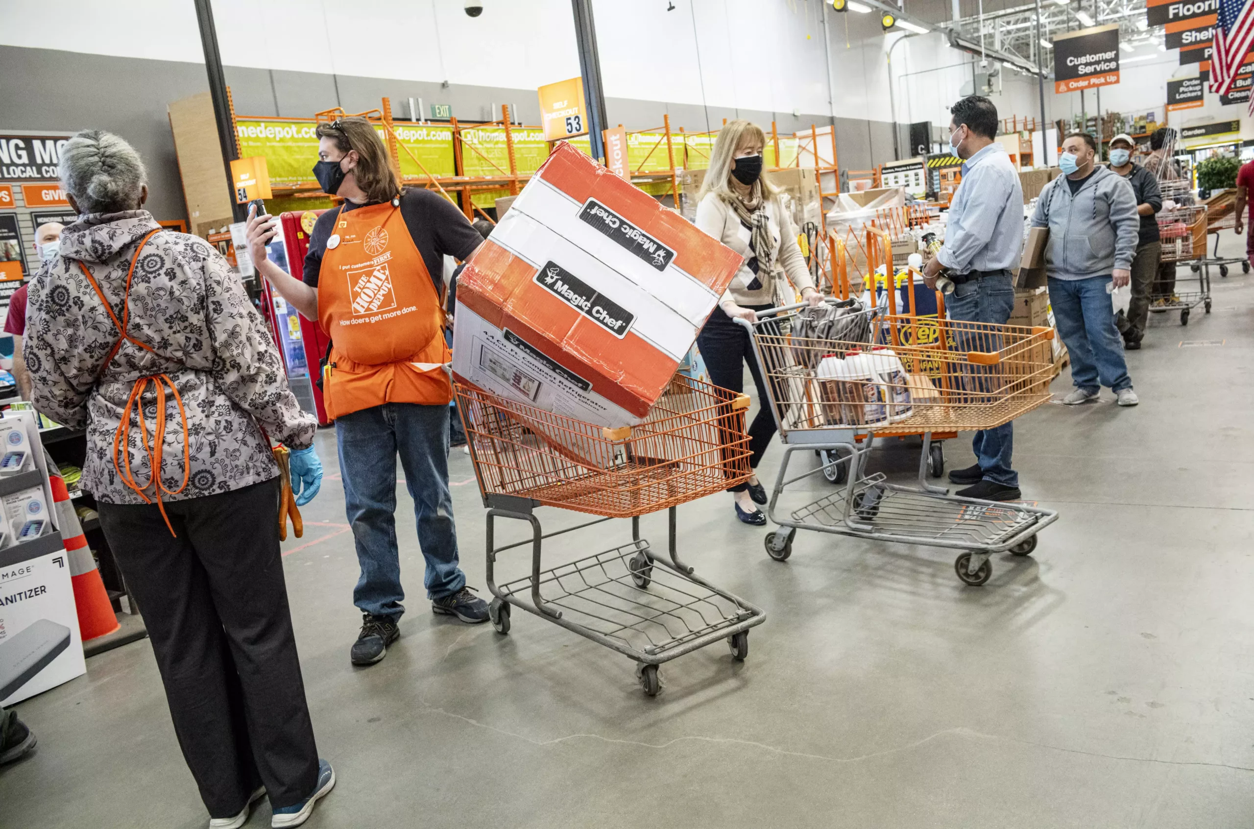 What Weeks Does Home Depot Employees Get Paid?