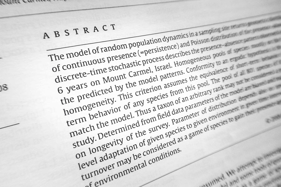 abstract essay difference