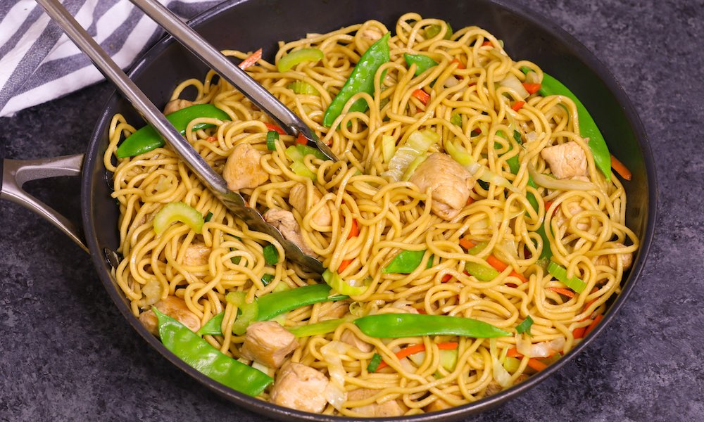 10 اختلافات ملحوظة بين Lo mein و Chow mein