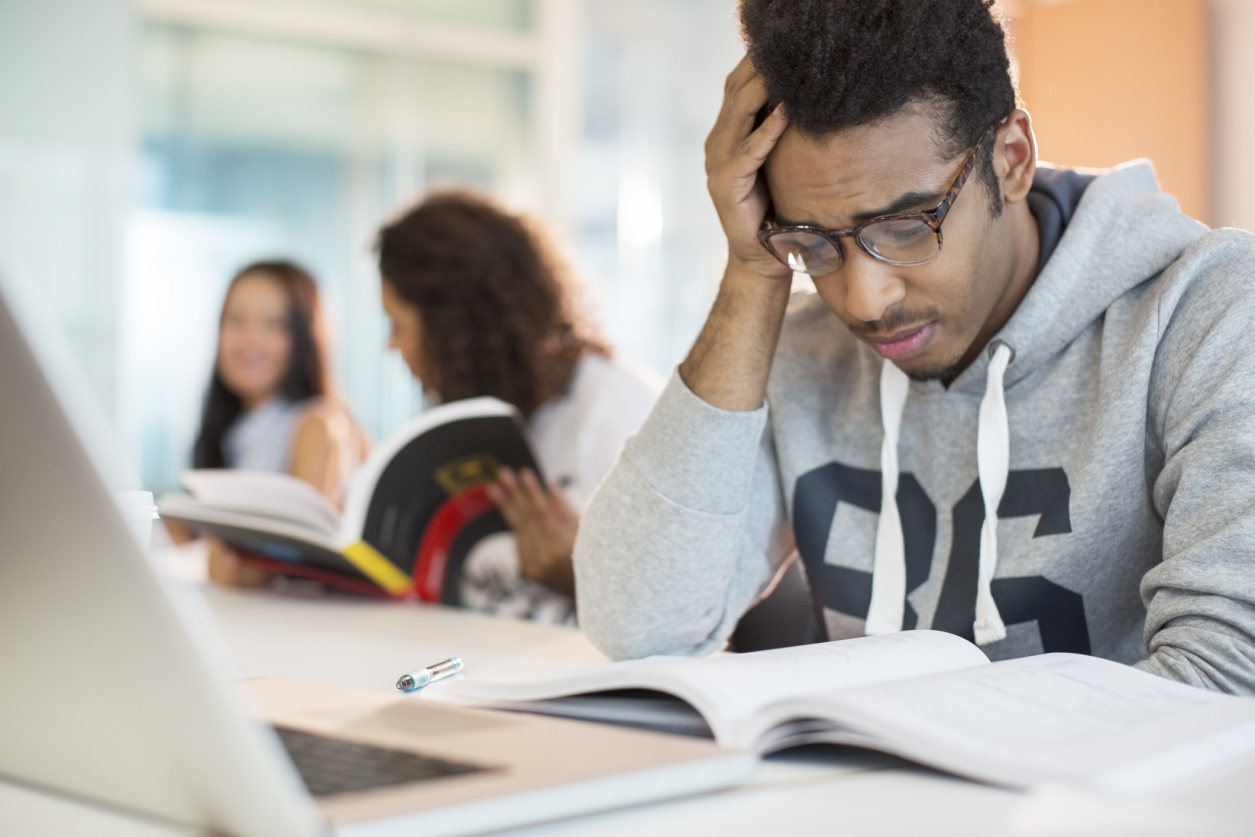 How To Survive College: 5 Tips For Freshman Budgeting