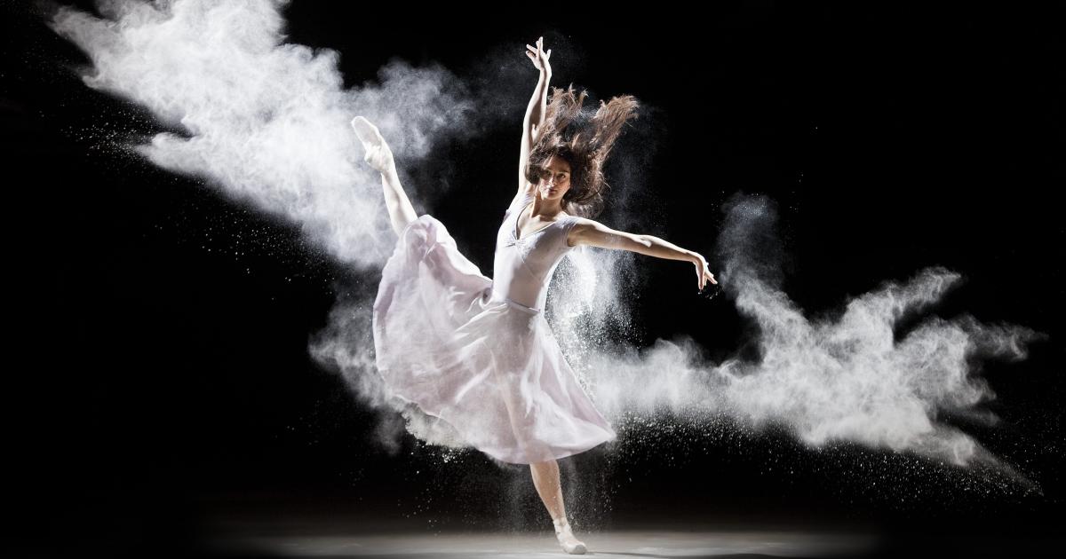 あなたの足を動かすための22のインスピレーションを与えるダンスの引用 現在の学校のニュース