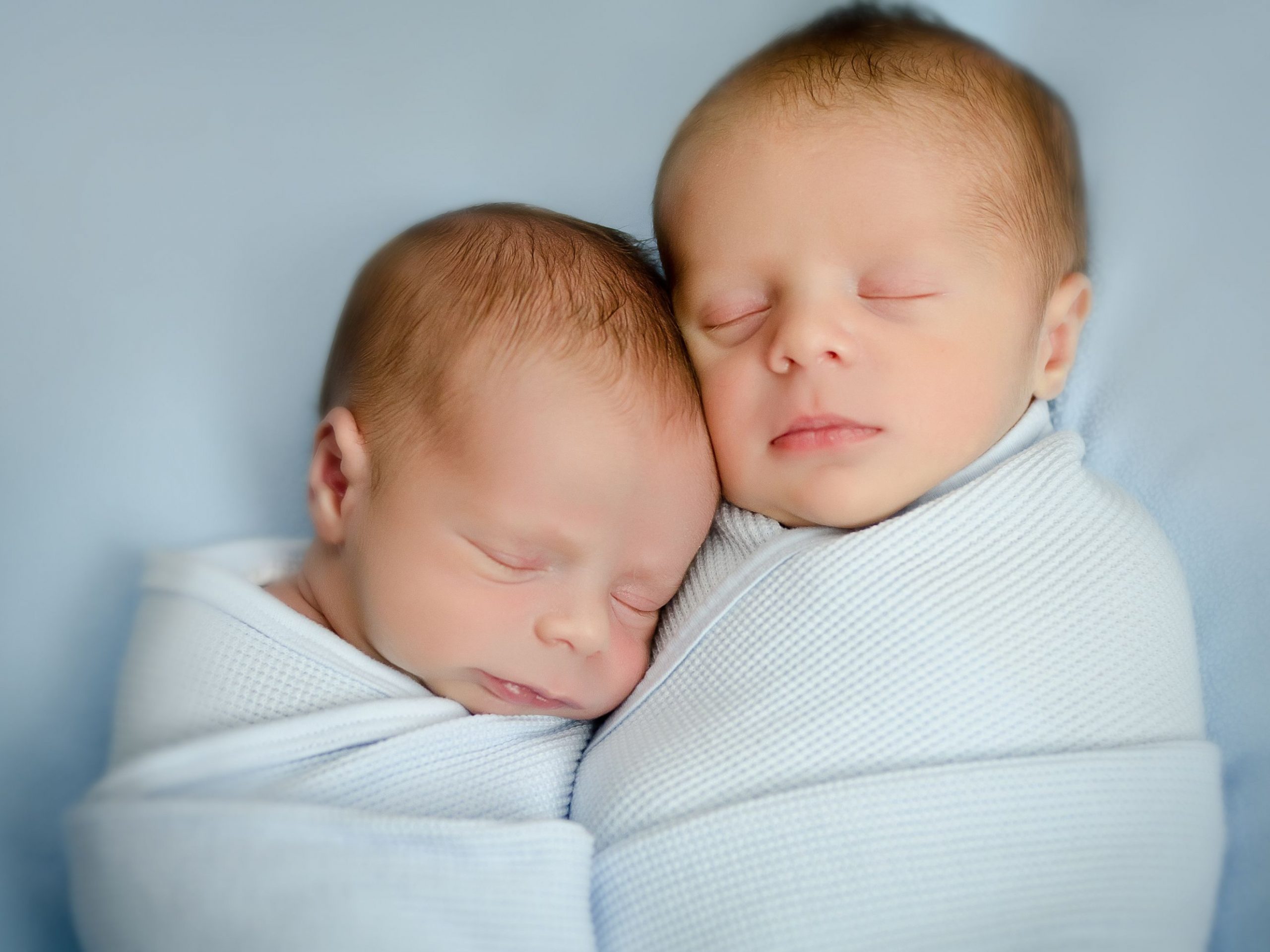 Enero de 2022 Nombres populares para bebés gemelos para sus adorables  recién nacidos: noticias escolares actuales