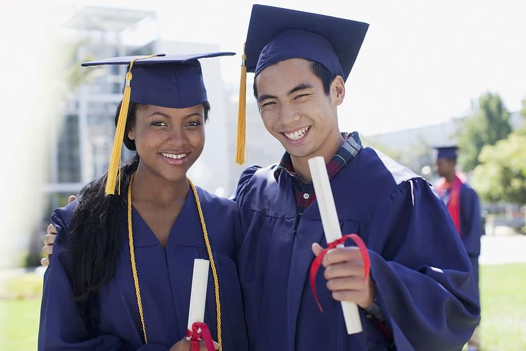 Distinction Between High School Diploma and High School Certificate :  Current School News