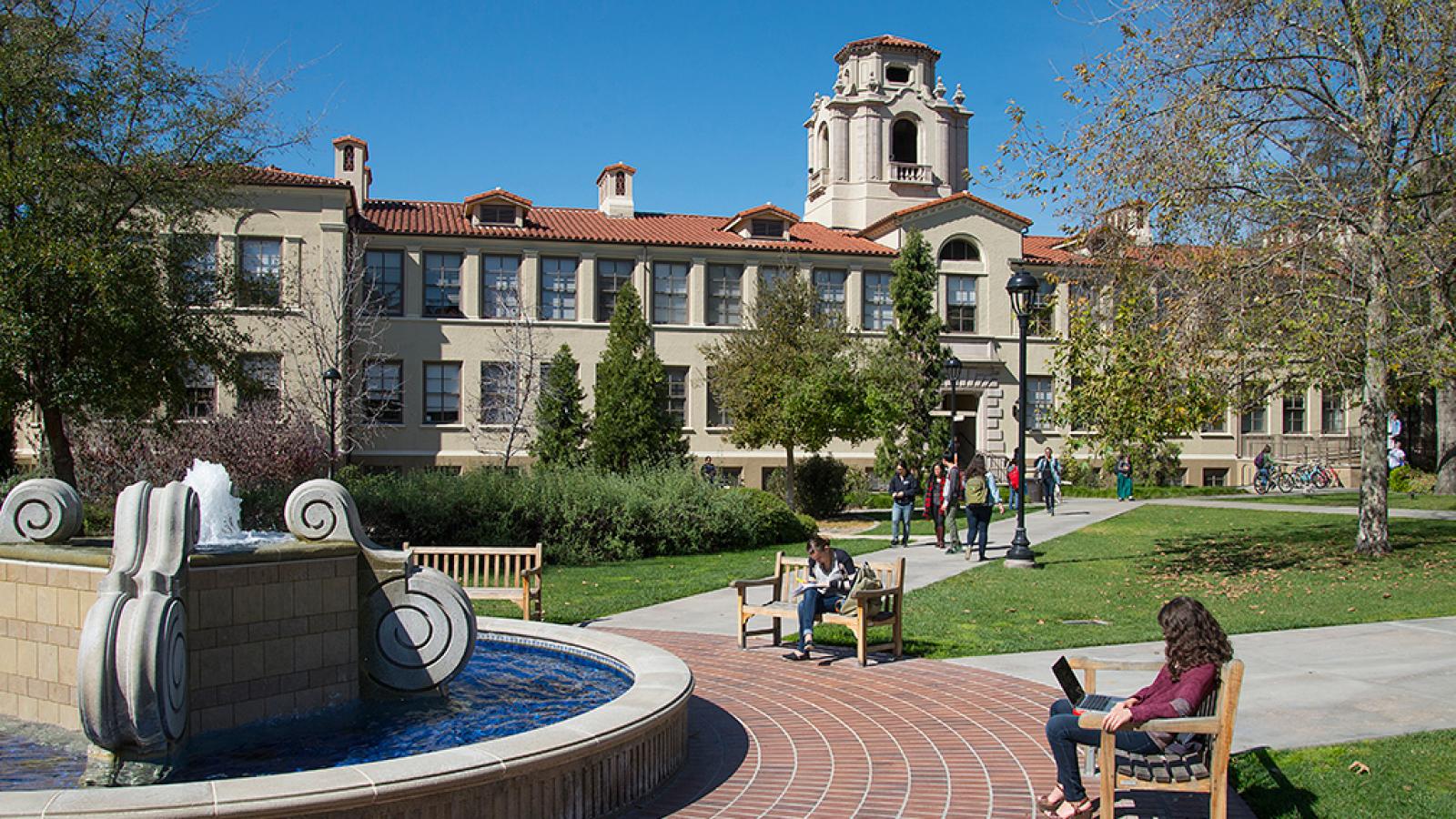 "Universities in The West Coast"