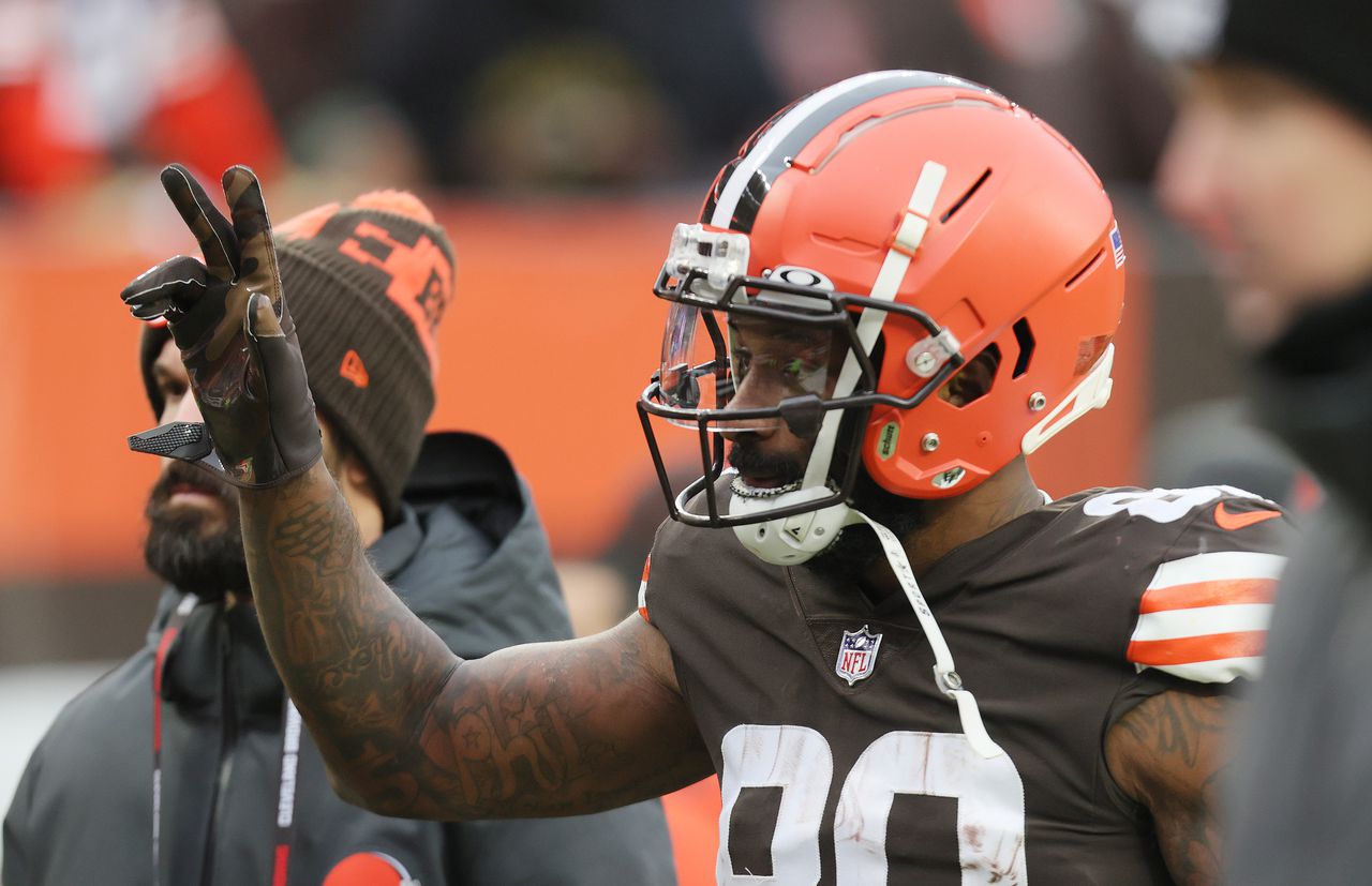 Cleveland Browns (8-9) Ranking No. 14