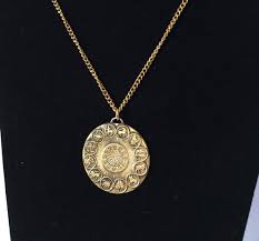 Astrologie-Medaillon-Halskette
