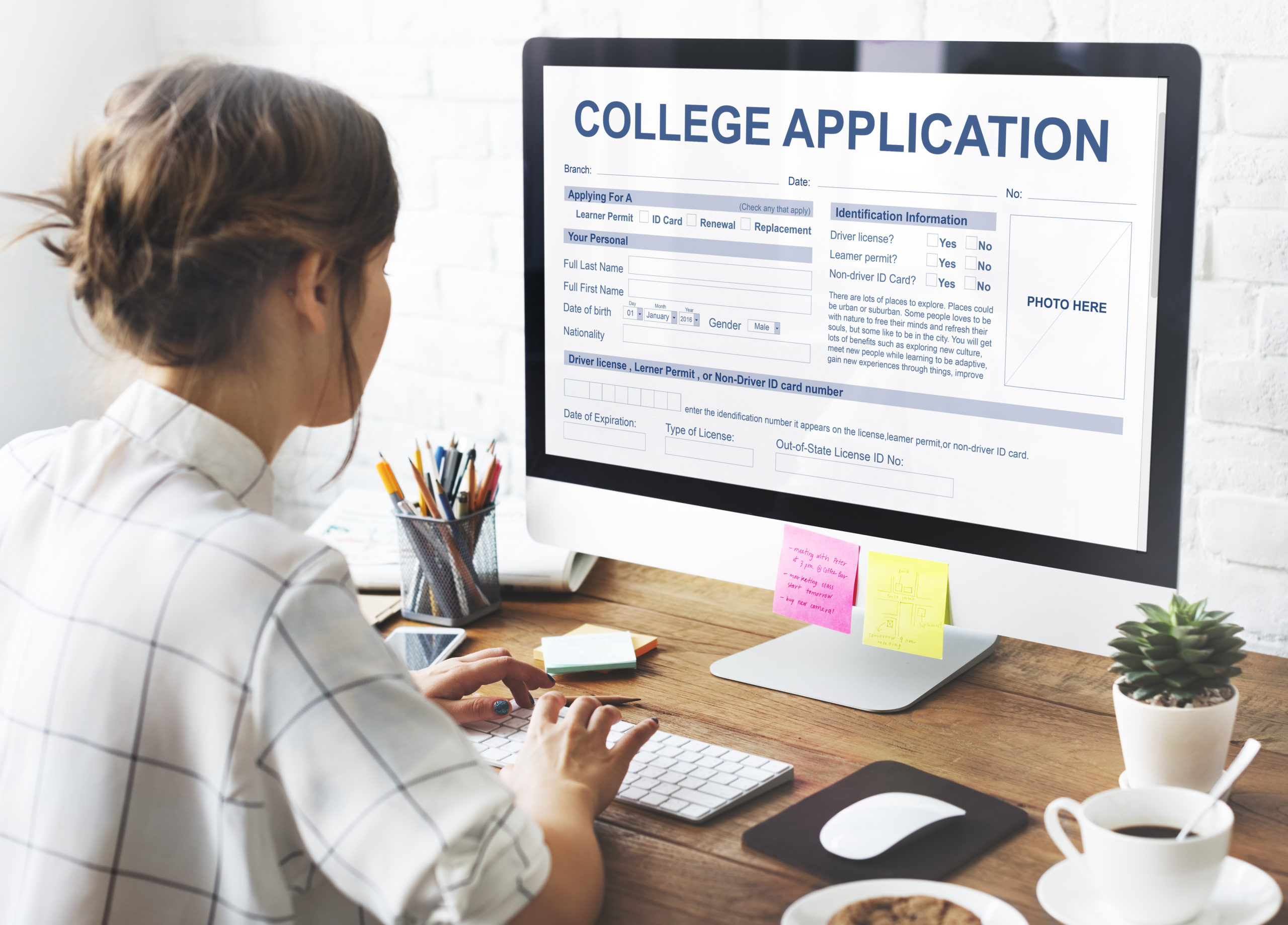 how many colleges should i apply to