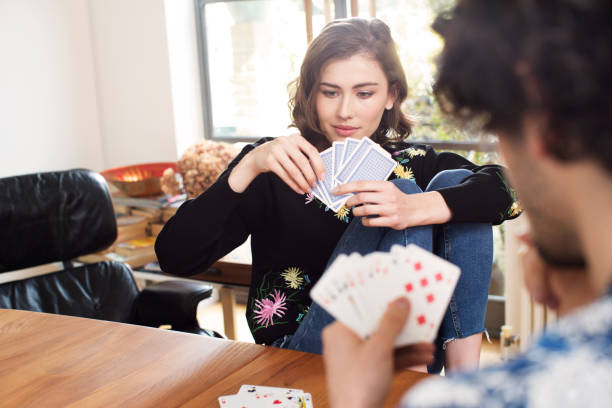 Divertido casal romântico jogo de cartas deck falar ou flertar ou