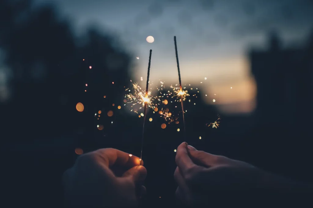 101 Latest New Year Messages to Send to Your Loved Ones